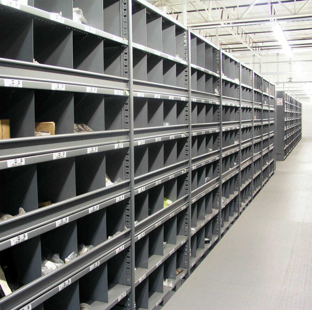Bolt bin with pigeon hole compartments